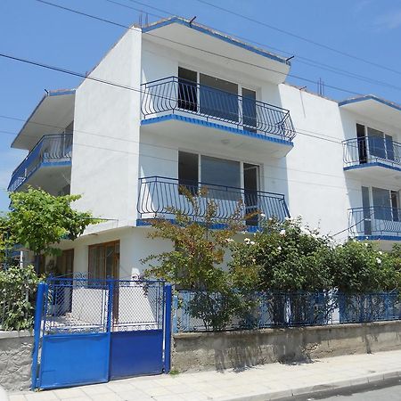 מלון אקהטופול "Agatopolis"- Подсигурено Безплатно Паркиране מראה חיצוני תמונה